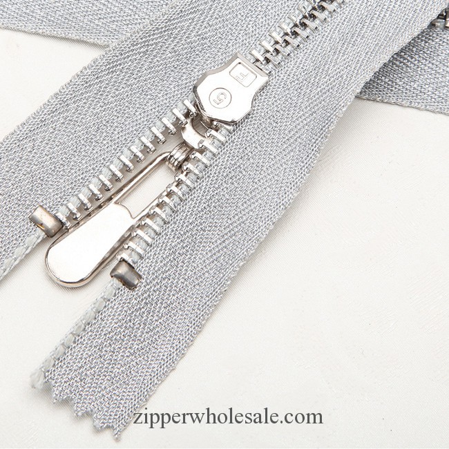 metal zippers with Silver Ribbon tape wholesale