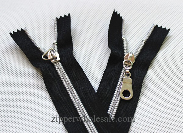 silver nylon zippers with silver sliders pulls