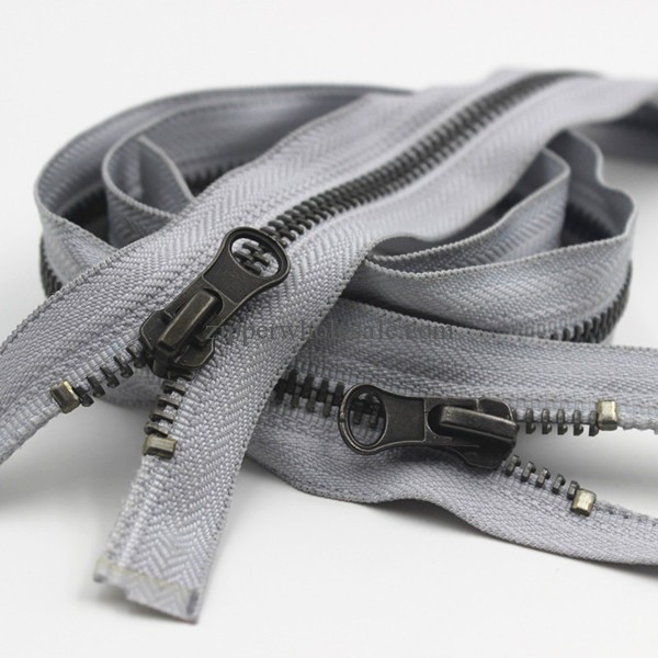 metal zippers for coats and jackets